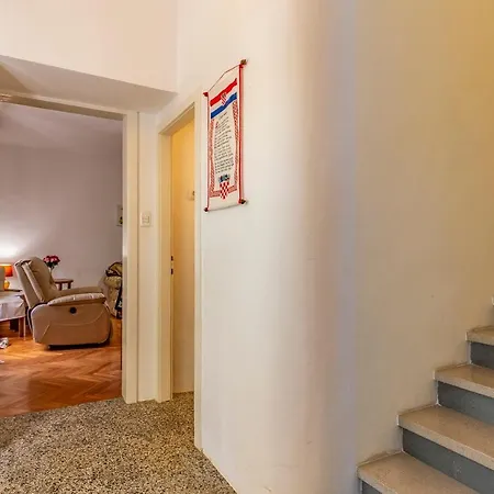 - Blue Gate Manor Tatil Evi Ližnjan