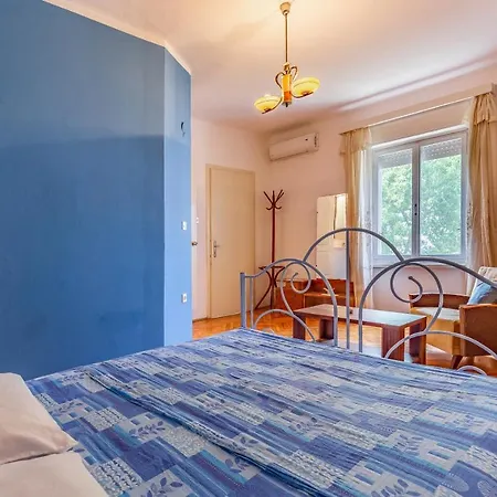 - Blue Gate Manor *
