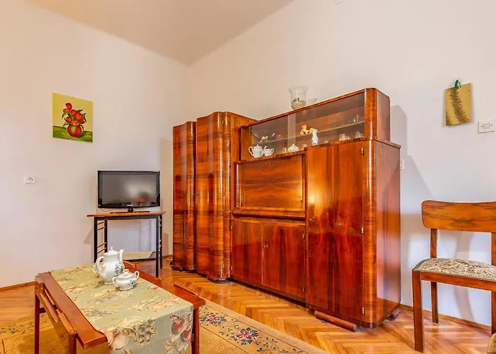 Holiday home - Blue Gate Manor Liznjan